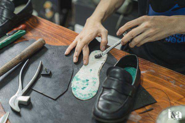 Sửa chữa giày Quận 2 - HD Services