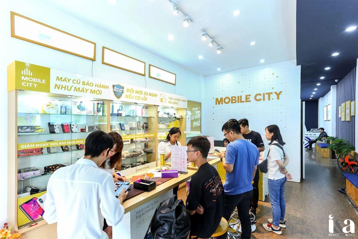 Bên trong cửa hàng Mobilecity
