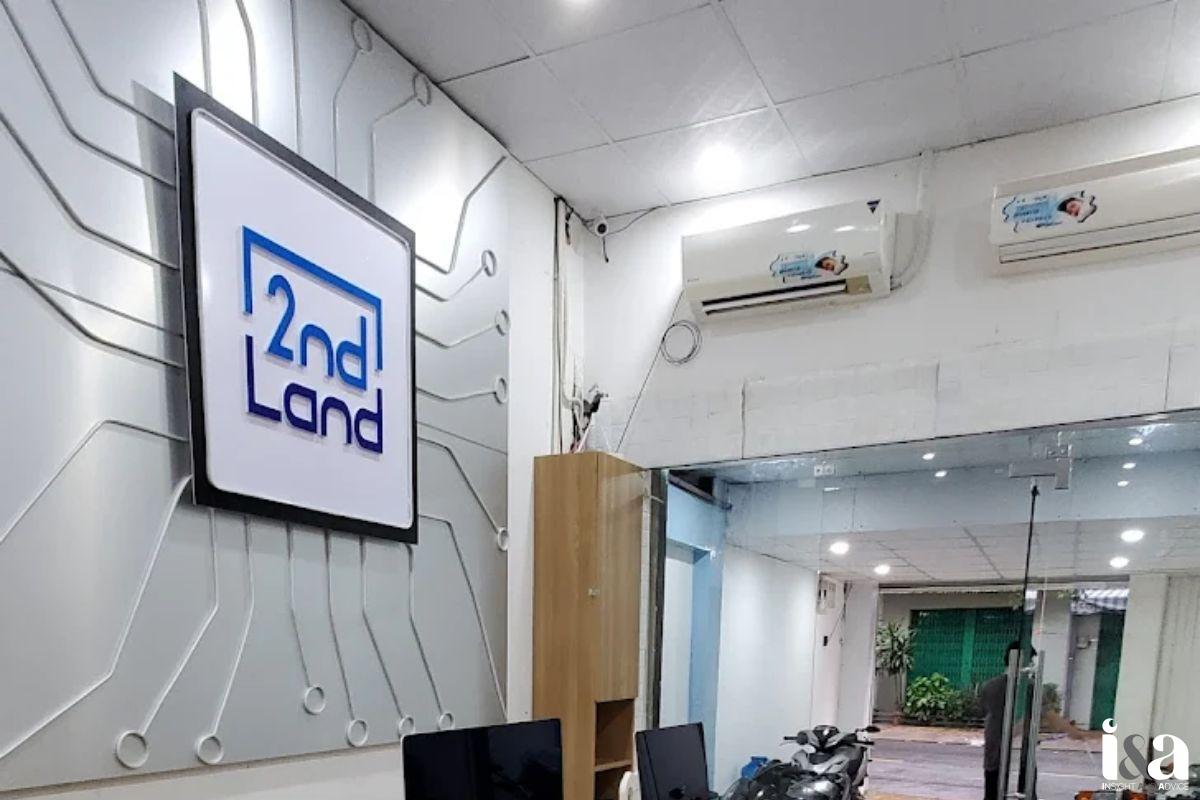 Bên trong cửa hàng thu mua máy chơi game cũ 2handland