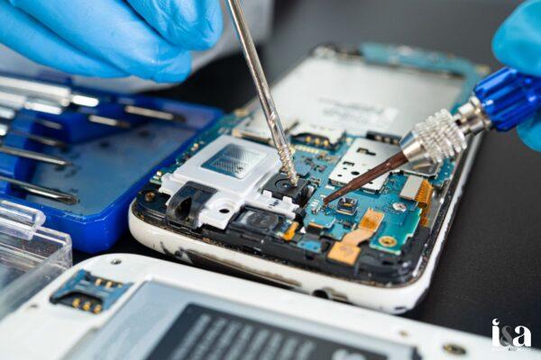 đào tạo kỹ thuật sửa chữa điện thoại TPHCM