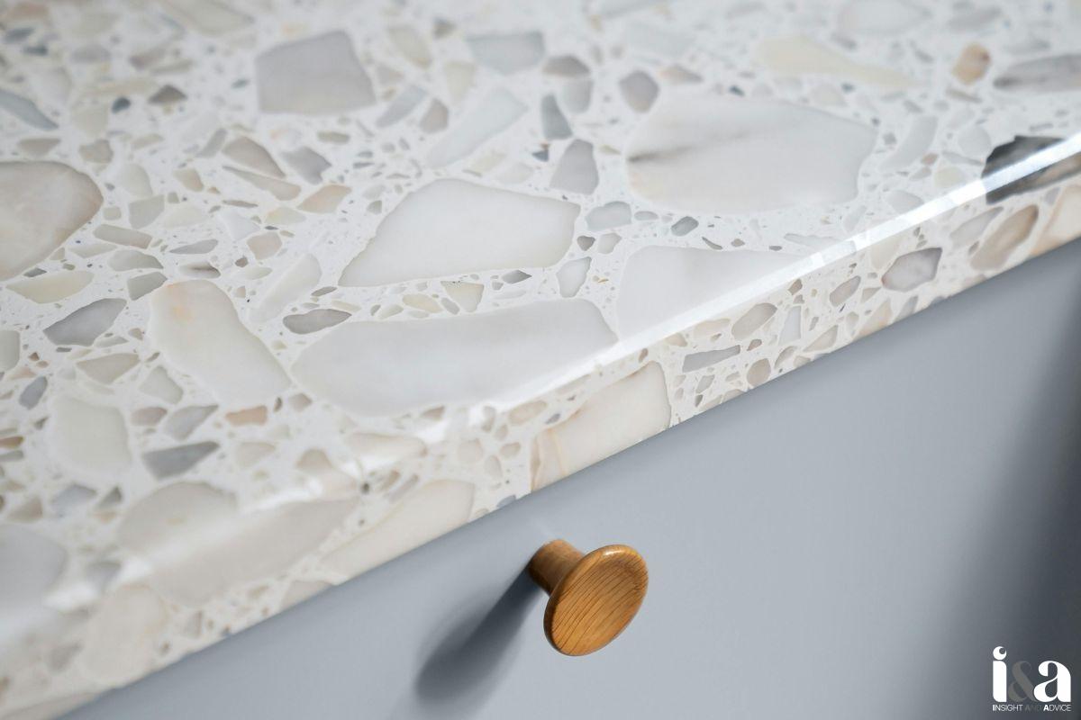 bề mặt terrazzo bóng