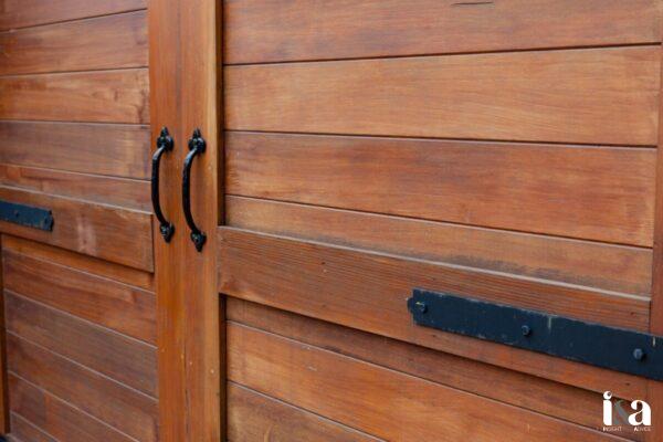 xưởng làm cổng gỗ tự nhiên đẹp