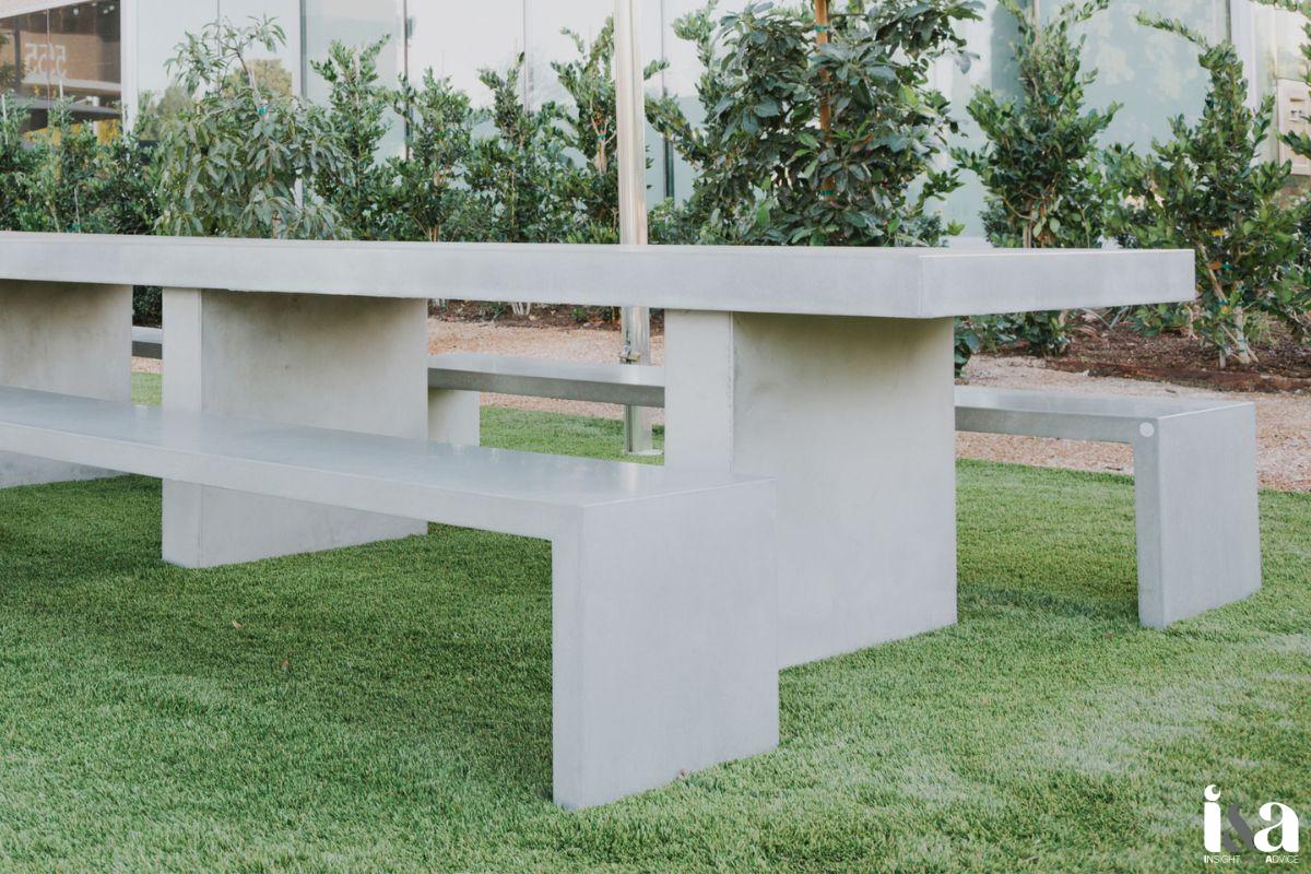 bàn ghế đá ngoài trời đến từ ADV Beton Art 