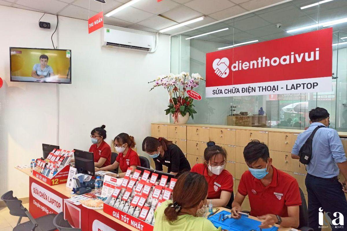 quầy tư vấn của Điện Thoại Vui