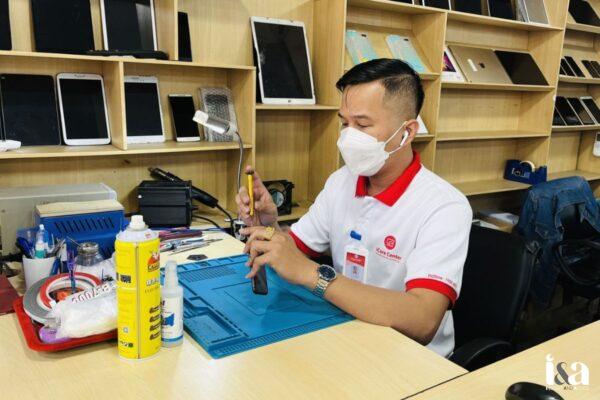 kỹ thuật viên iCare Center