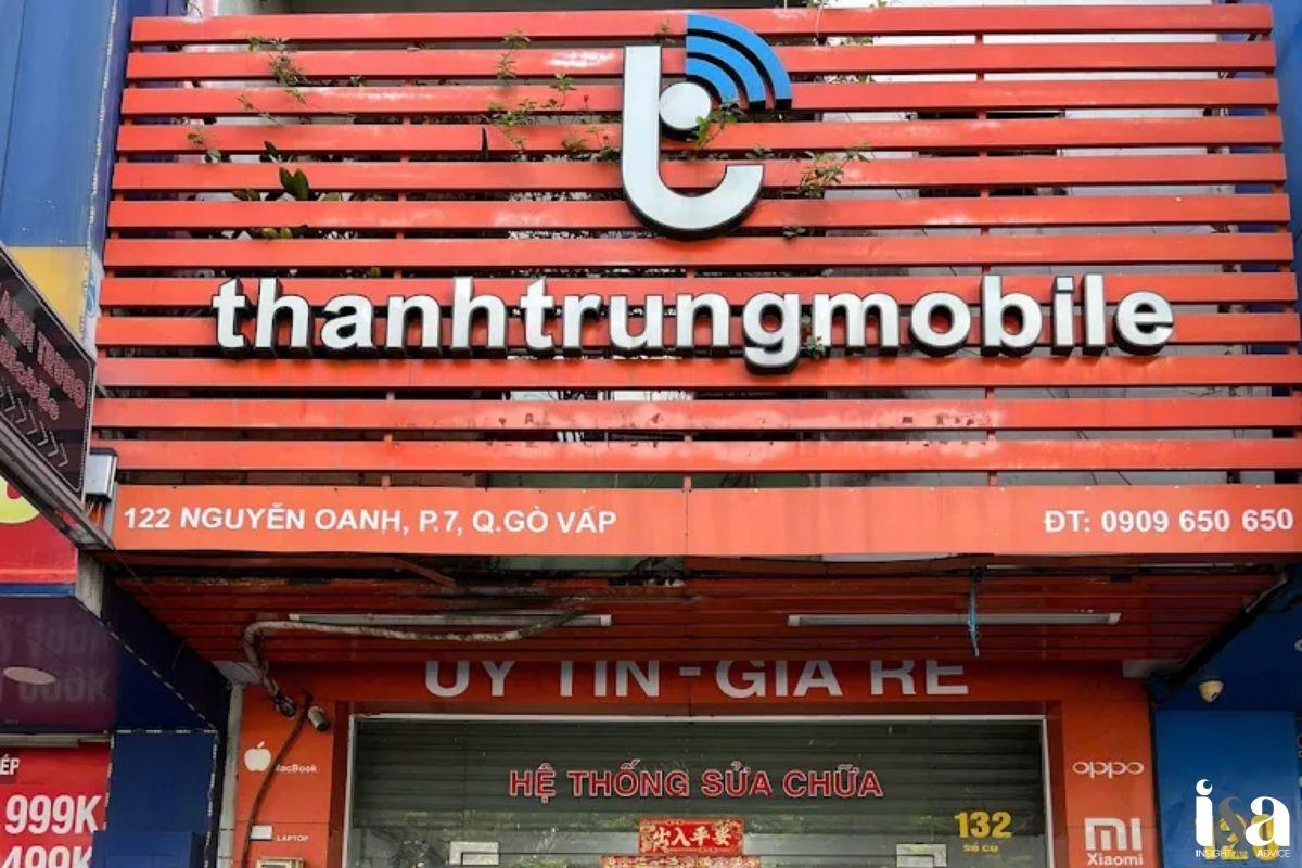 bảng hiệu màu cam bắt mắt của Thành Trung Mobile