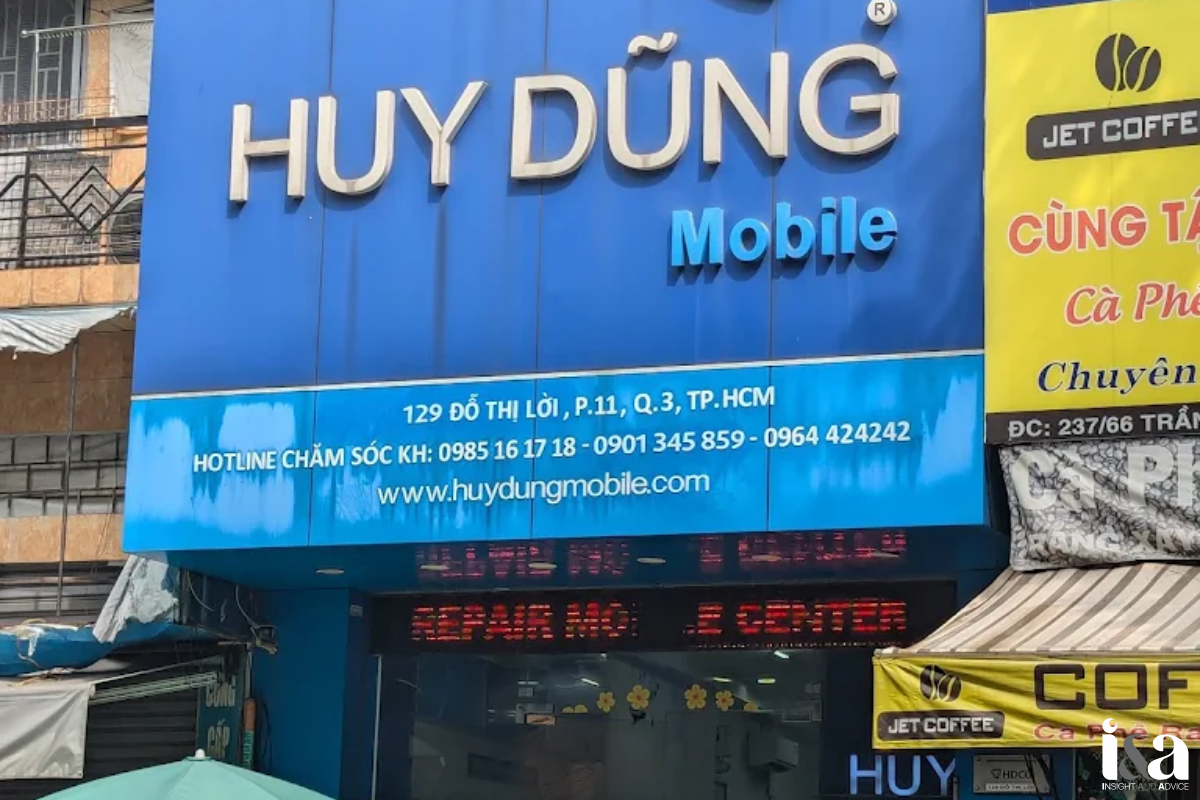 bảng hiệu cửa hàng Huy Dũng Mobile