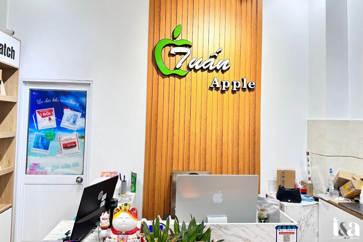 không gian cửa hàng Tuấn Apple