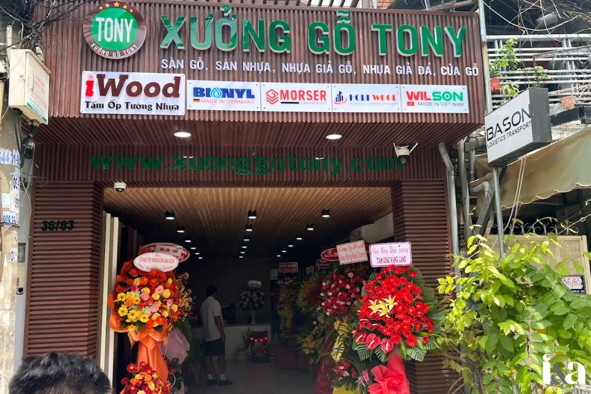 showroom của Xưởng gỗ Tony