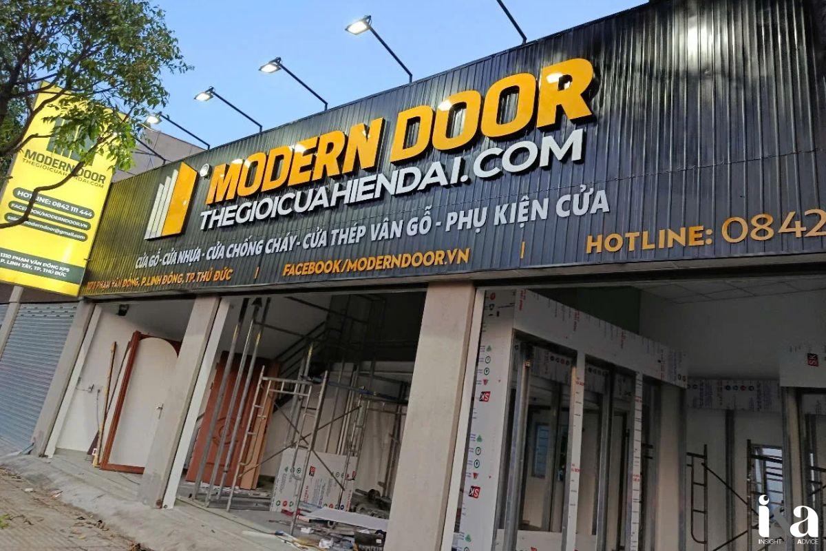 showroom Modern Door