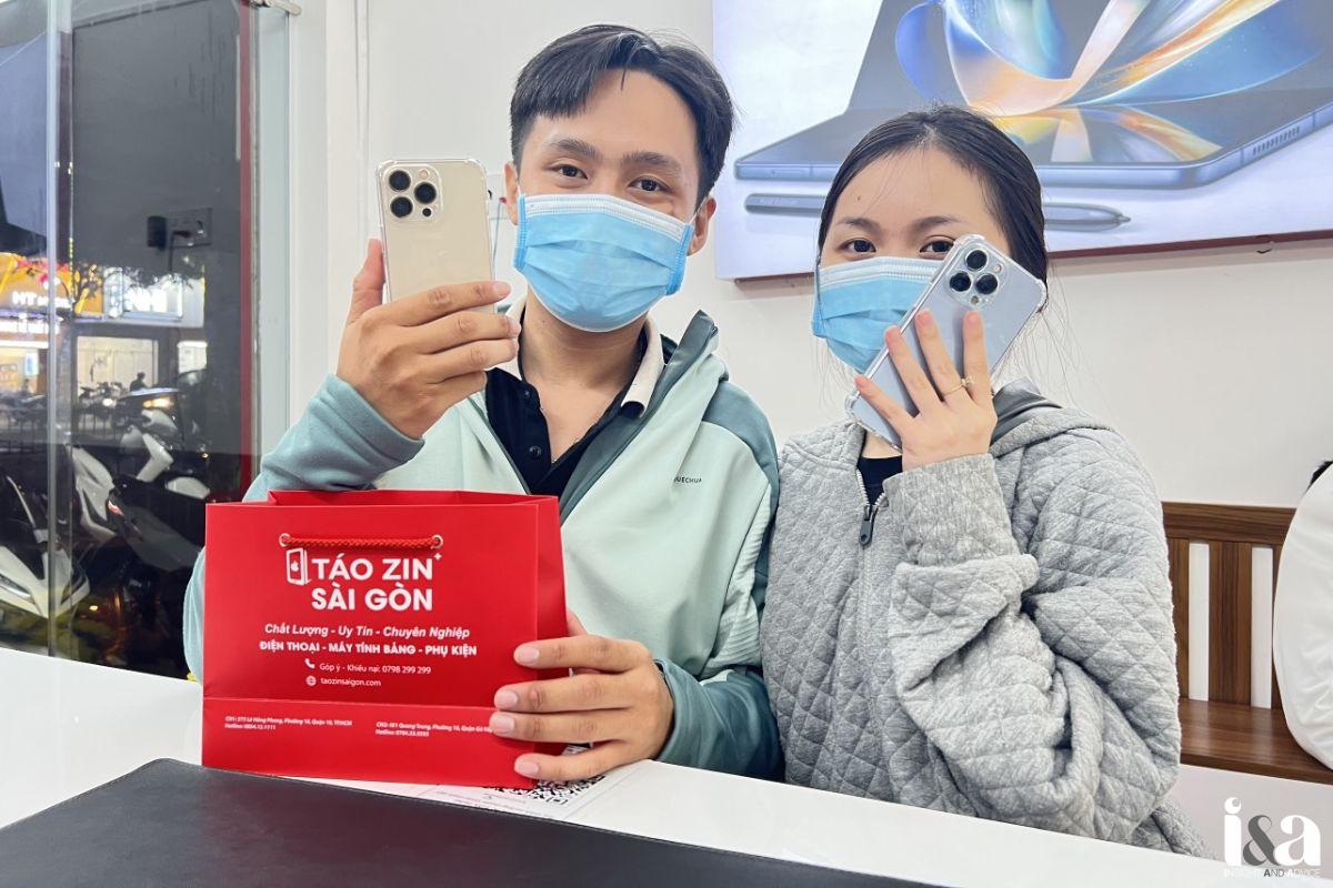 khách hàng tại Táo Zin Sài Gòn