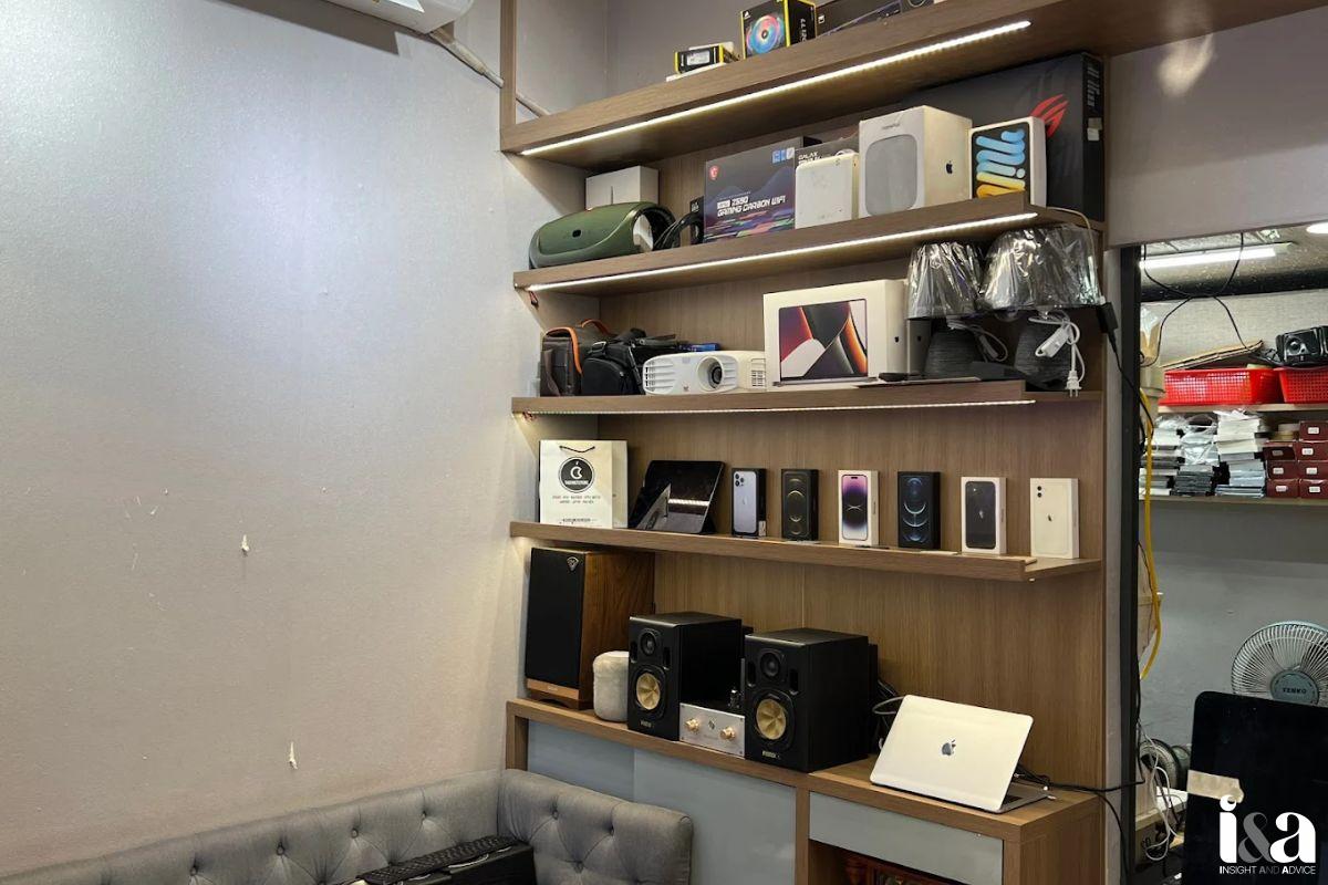 quầy sản phẩm Táo Việt Store