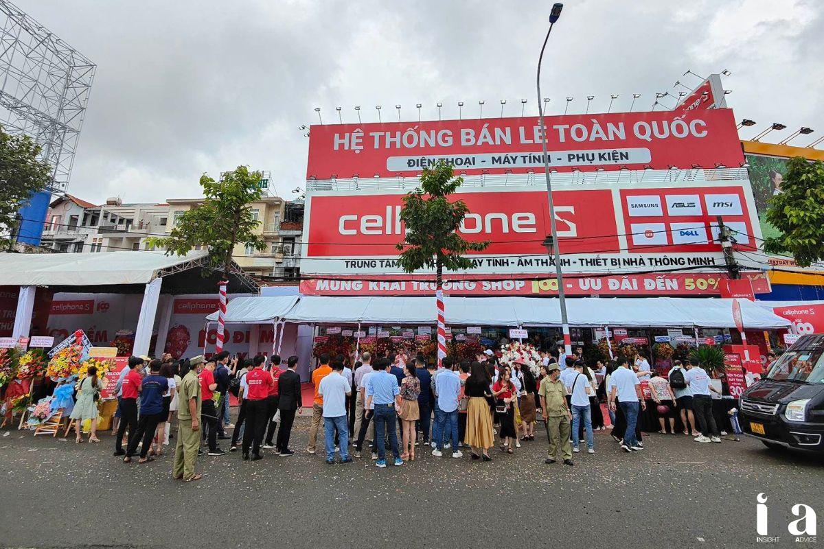 góc nhìn mặt tiền CellphoneS
