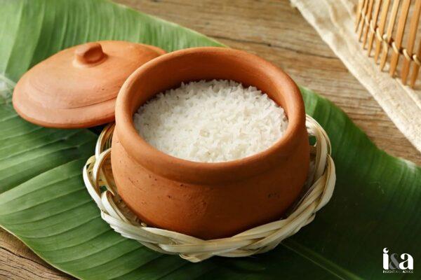 quán cơm niêu bình dân