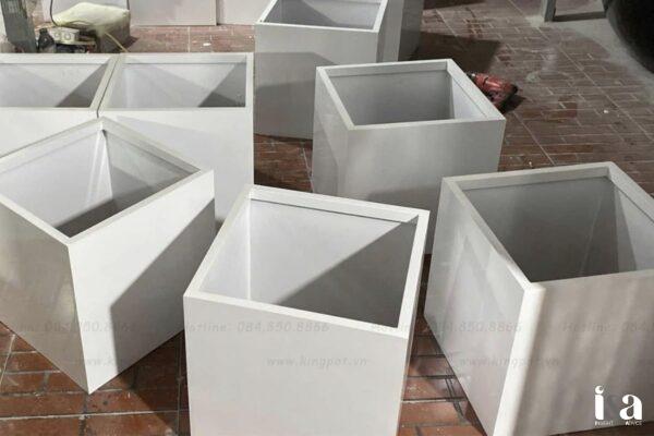 xưởng chuyên sản xuất chậu cây Composite