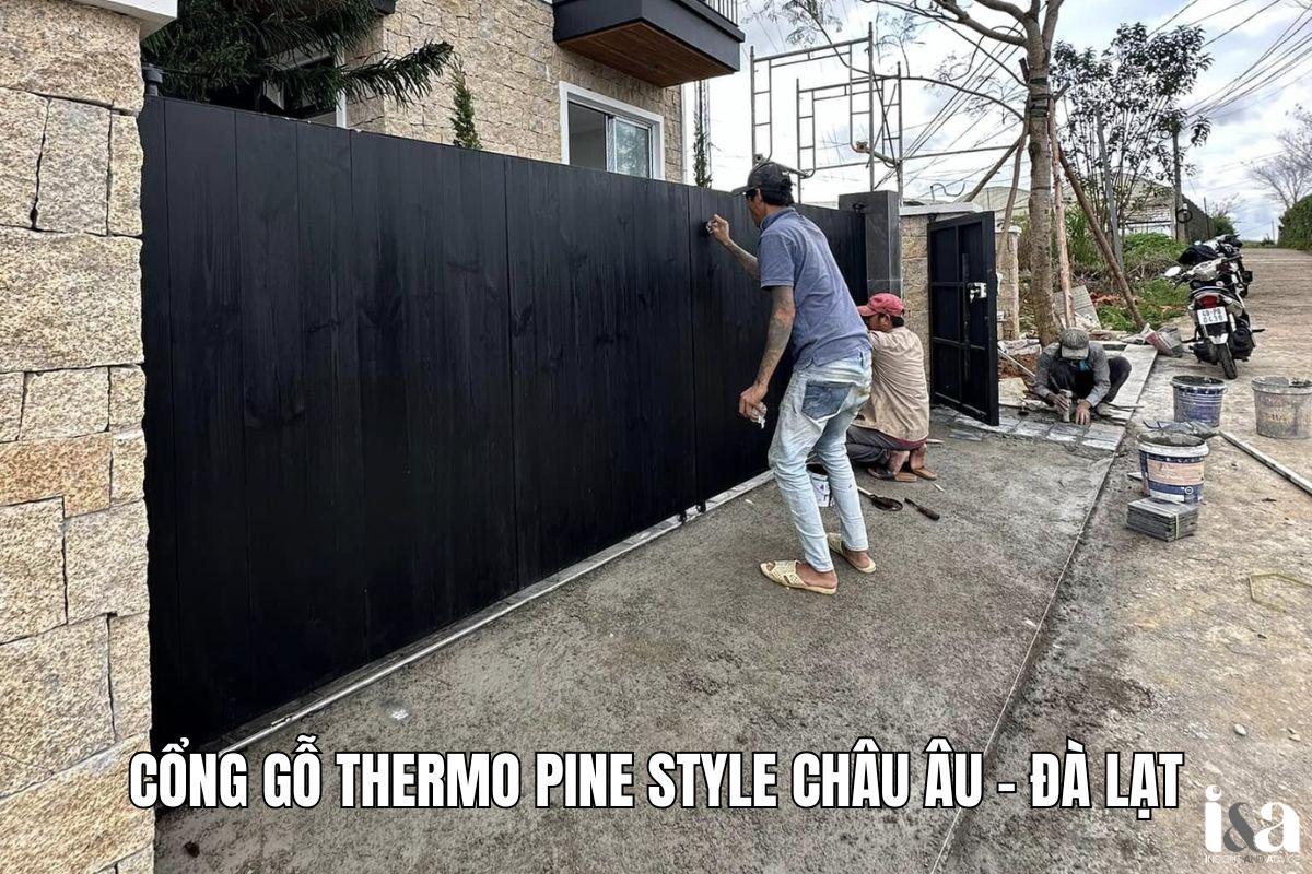 Thi công cổng gỗ phong cách châu Âu