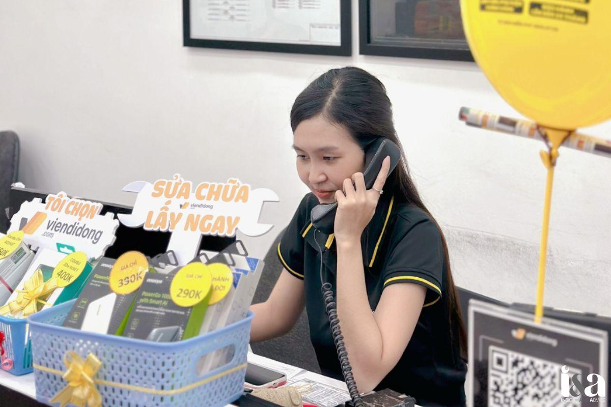 Nhân viên tại Viện Di Động