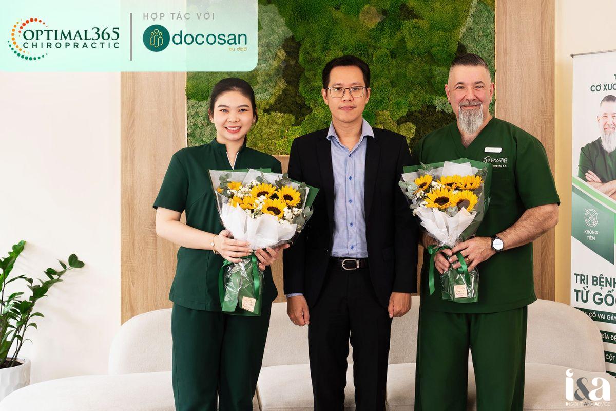 Đội ngũ bác sĩ của Optimal365 Chiropractic 