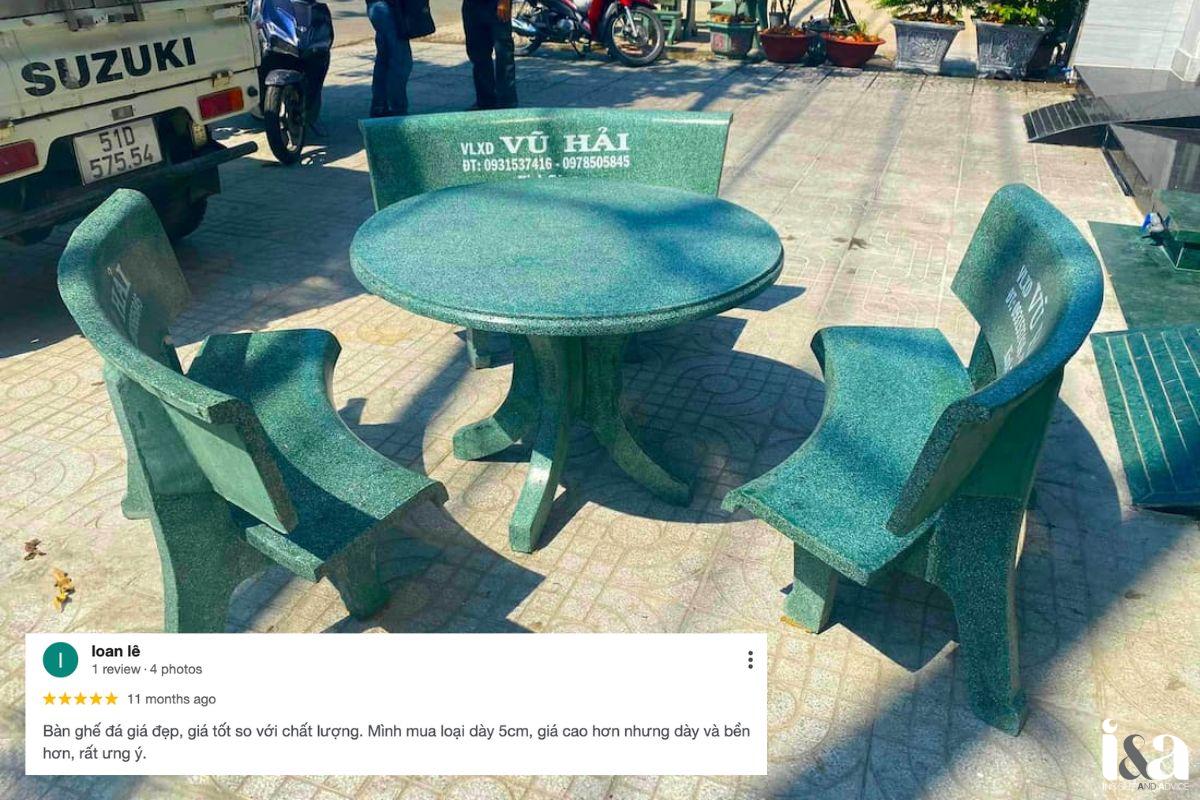 Bàn ghế đá mài ở Ghế đá Trường An