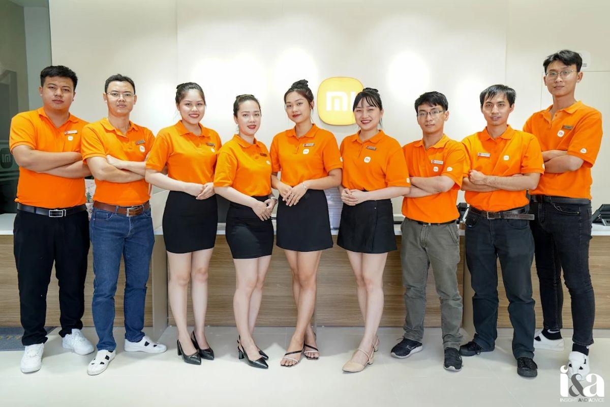Nhân viên trung tâm bảo hành Xiaomi TPHCM 