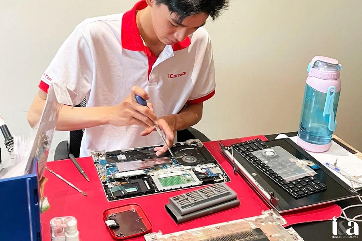 Kỹ thuật viên tại iCare Center