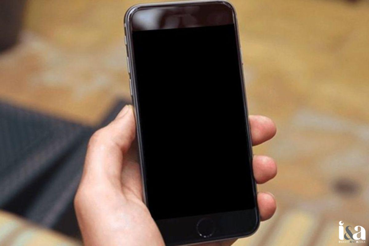 Mang máy đến trung tâm sửa chữa