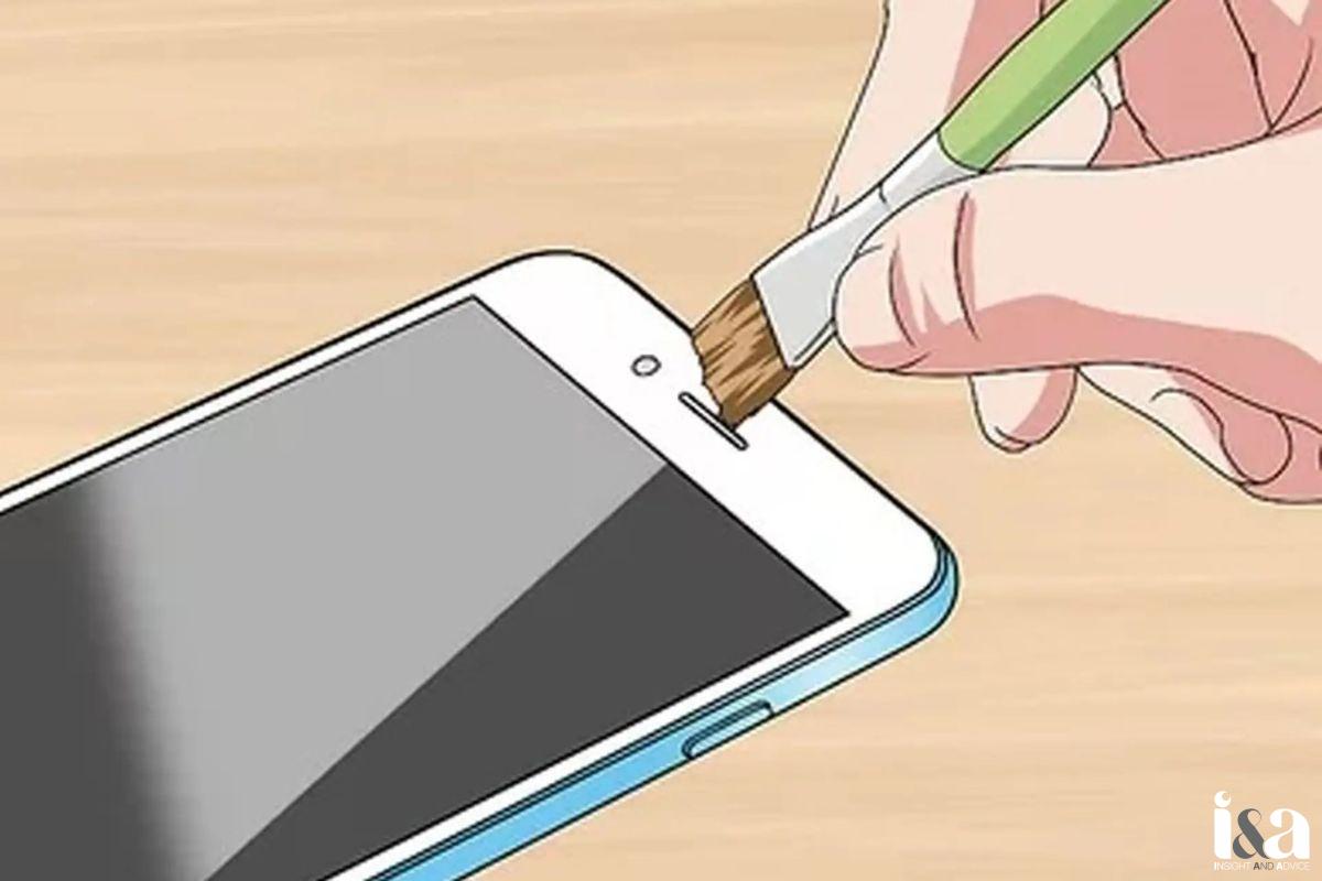 Vệ sinh mic và loa iPhone