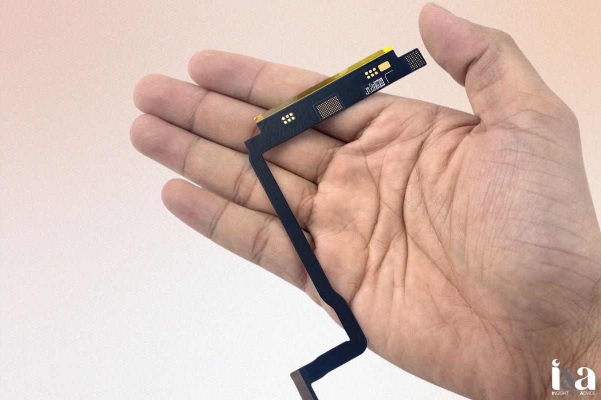 Ép cổ cáp màn hình